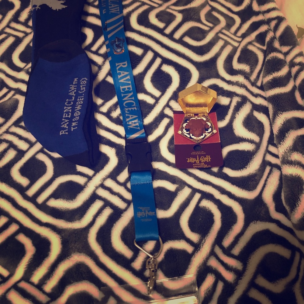 Harry Potter Ravenclaw gift set socks lanyard pin
